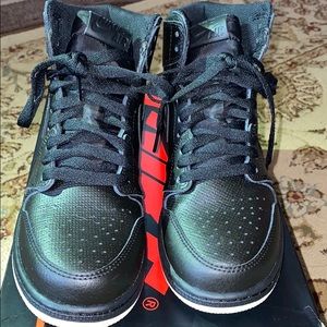 Used 6Y Air Jordan 1 Retro High OG BG